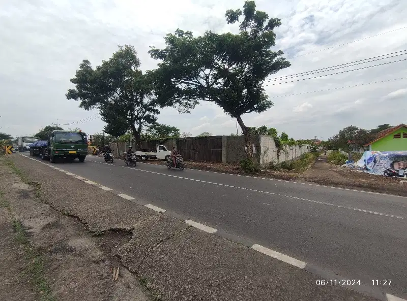 Tanah zona industri full tembok keliling jalur Pantura Kanci cirebon