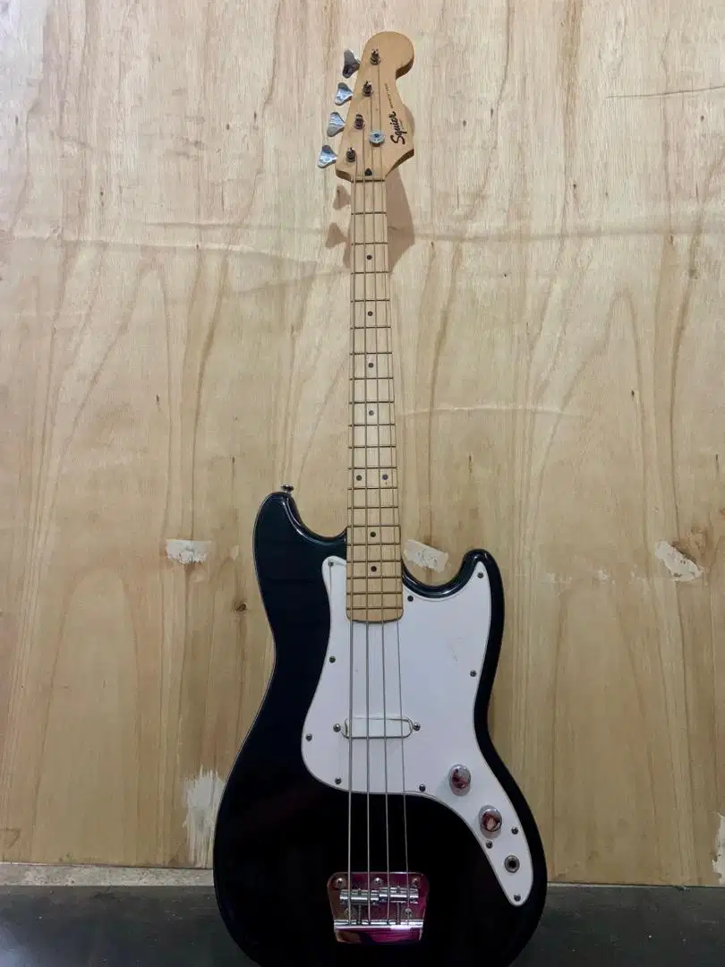 JUAL BASS SQUIER BRONCO