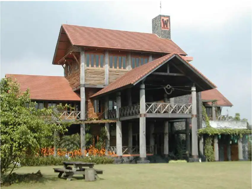 Villa Istana bunga Mewah Cocok Untuk Berlibur di Lembang Bandung Area