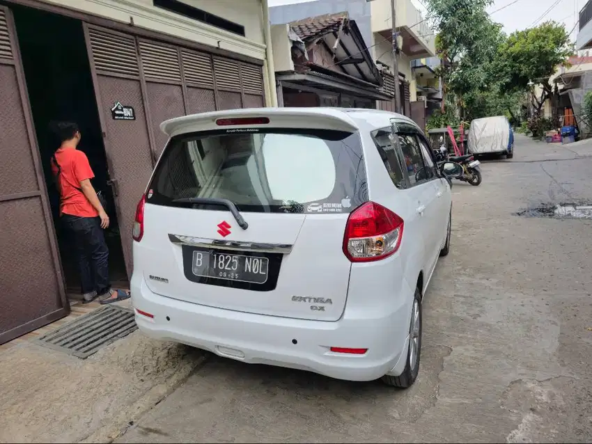 Suzuki Ertiga GX Matic AT Tahun 2015 Putih , 2014 2016