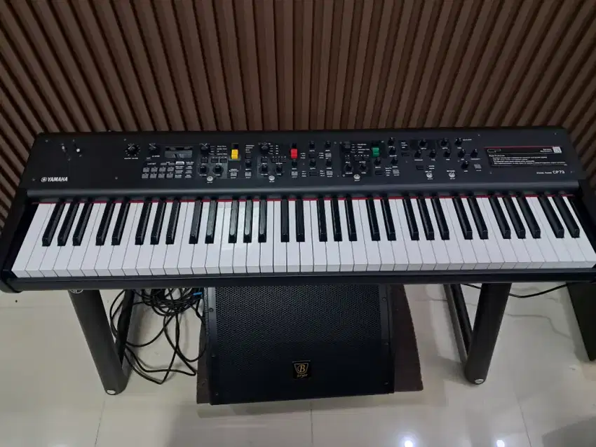 STAGE PIANO YAMAHA CP73 NOT PSR