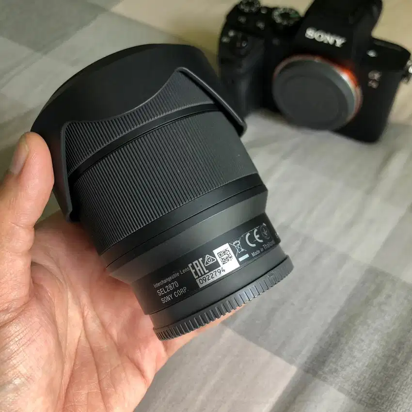 Lensa Sony FE 28-70mm Like New