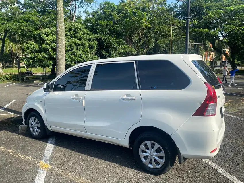 Toyota Avanza 1.3E M/T 2013