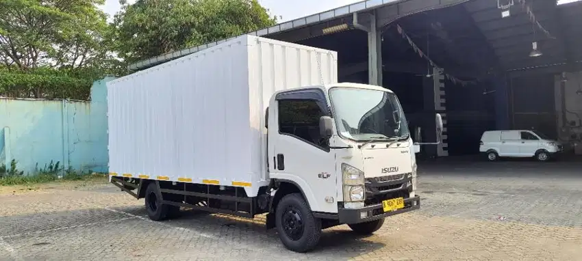 Isuzu Elf NMR 81 Long 150PS 6R + Box Besi Jumbo - 2023 - seperti baru