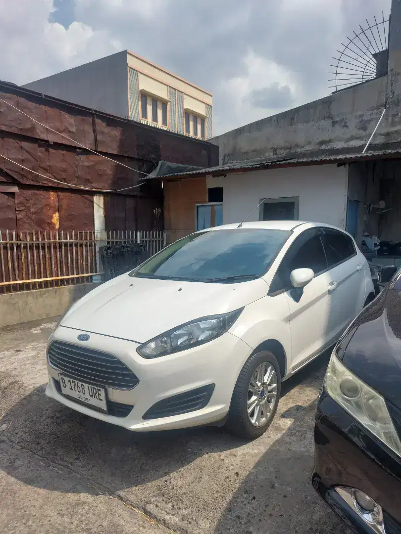 Ford fiesta 2013 trend cash