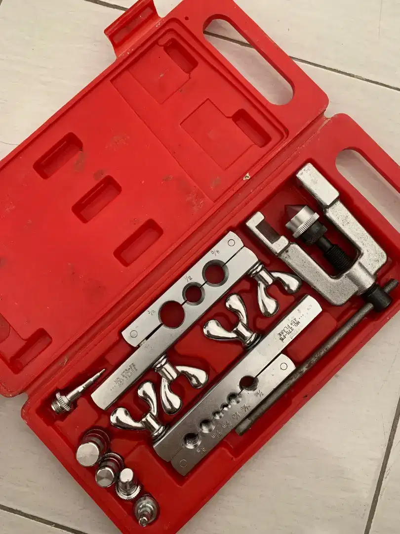 Flaring tool set