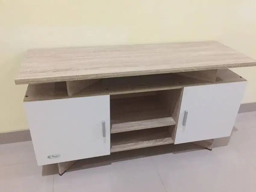 Meja Tv BF0551 Popular Graver Credenza Buffet tv Rak Tv Minimalis