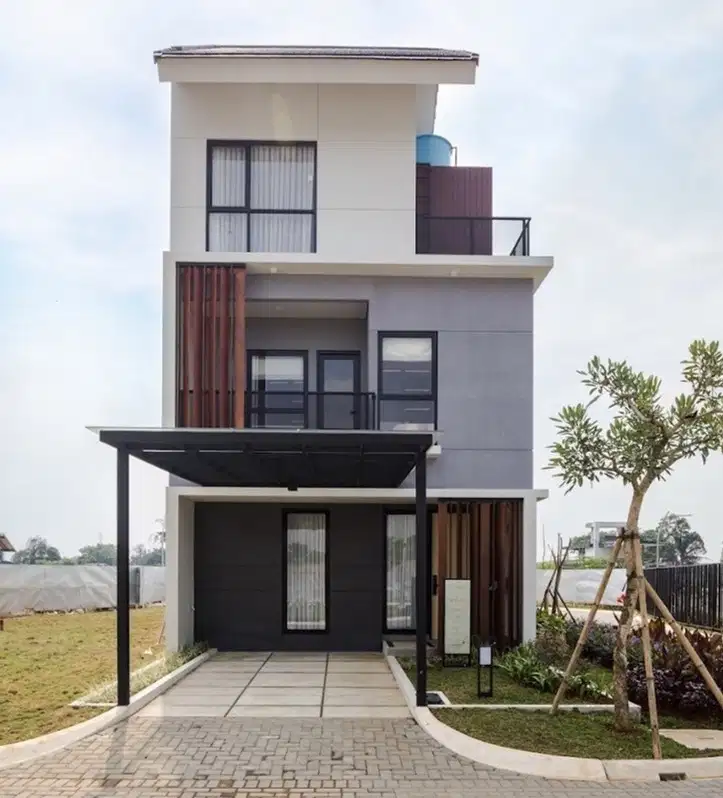 Rumah 3 lantai dengan harga menarik