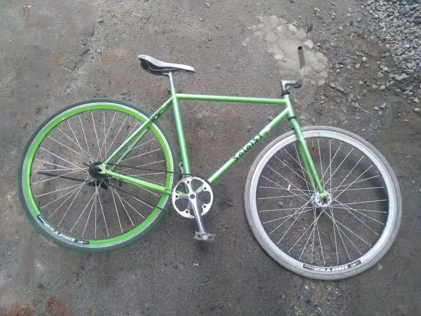 Sepeda fixie soloist 01