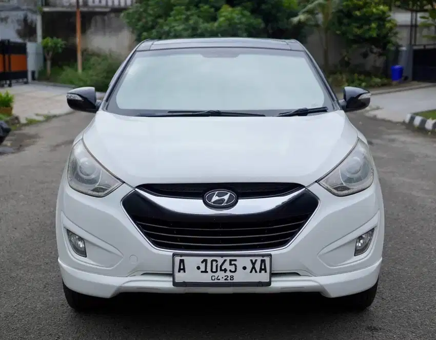 HYUNDAI TUCSON 2.0 XG AT PUTIH KM 126rb (SERVICE RUTIN)