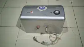 Dijual Cepat! Pemanas / Water Heater Listrik Second Kapasitas 15 Lt.