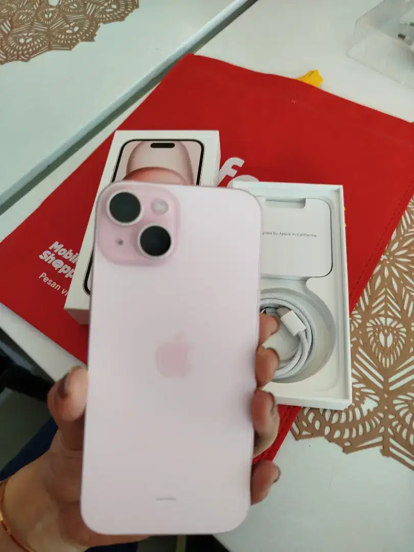 iPhone 15 128 pink