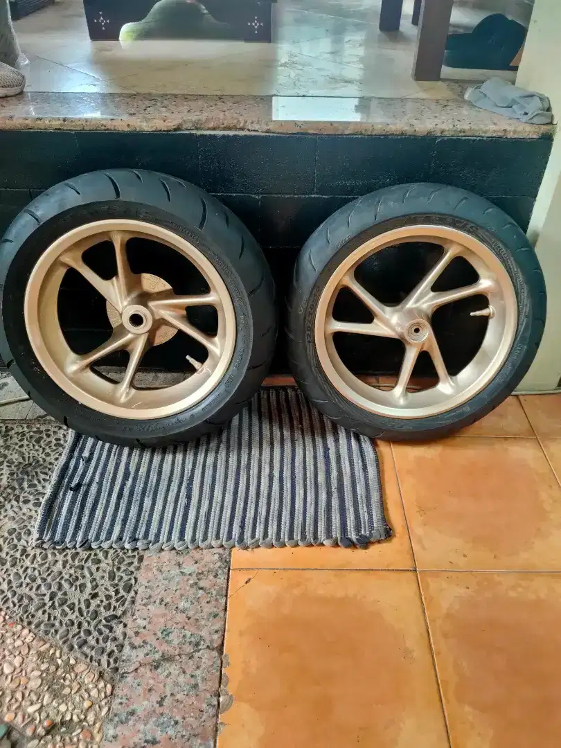 Velg Original Nmax Ban Baru depan/belakang Maxxis