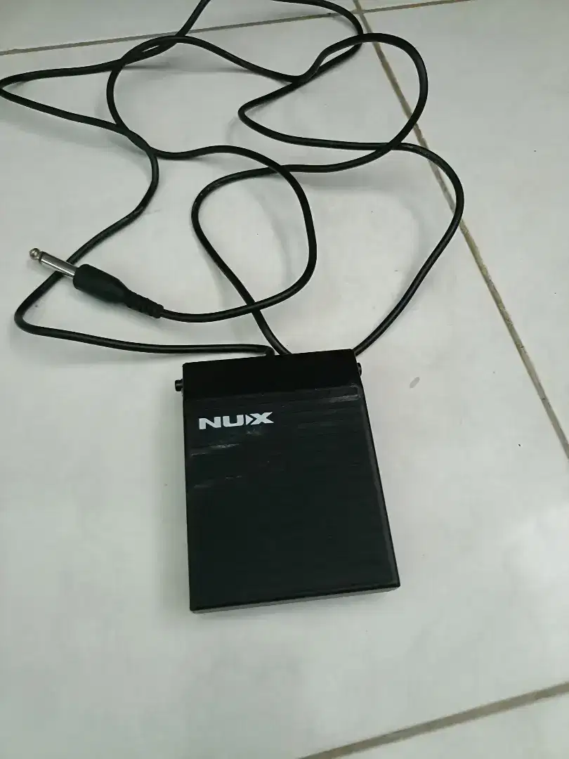 Dijual sustain pedal kotak Nux ory asli oryginal piano keyboard bisa