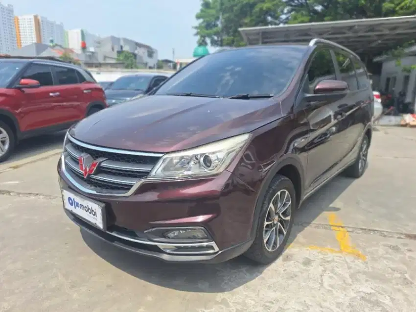 Pajak Panjang - Wuling Cortez 1.5 S Bensin-MT 2018