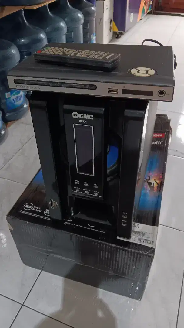 Dijual subwofer dan dvd player yg masih bagus normal ada remote