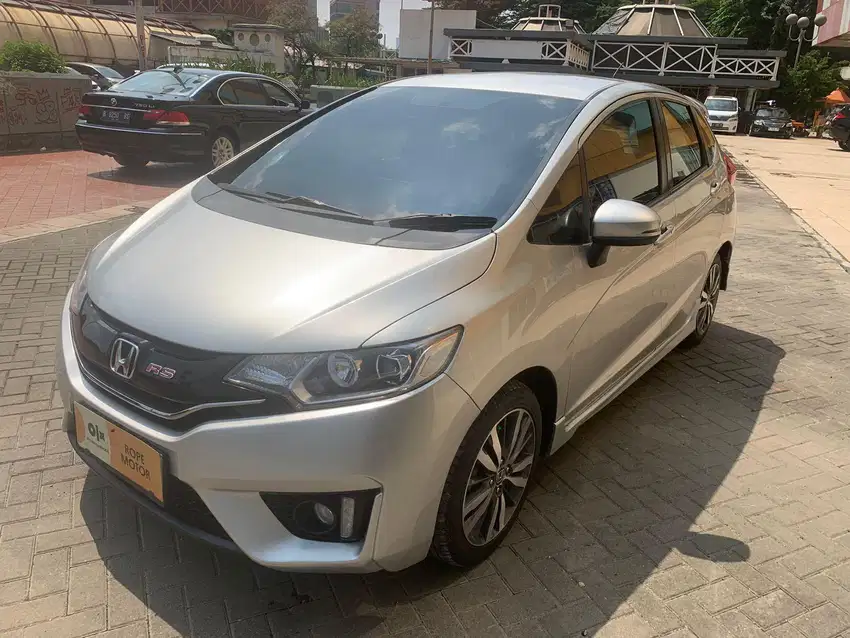 Honda jazz .RS.1.5 M/T Abu2 metalik