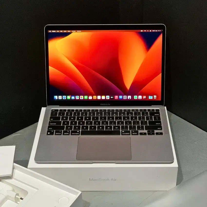 MURAH MACBOOK AIR M1 8GB/256GB SILVER CHIP M1