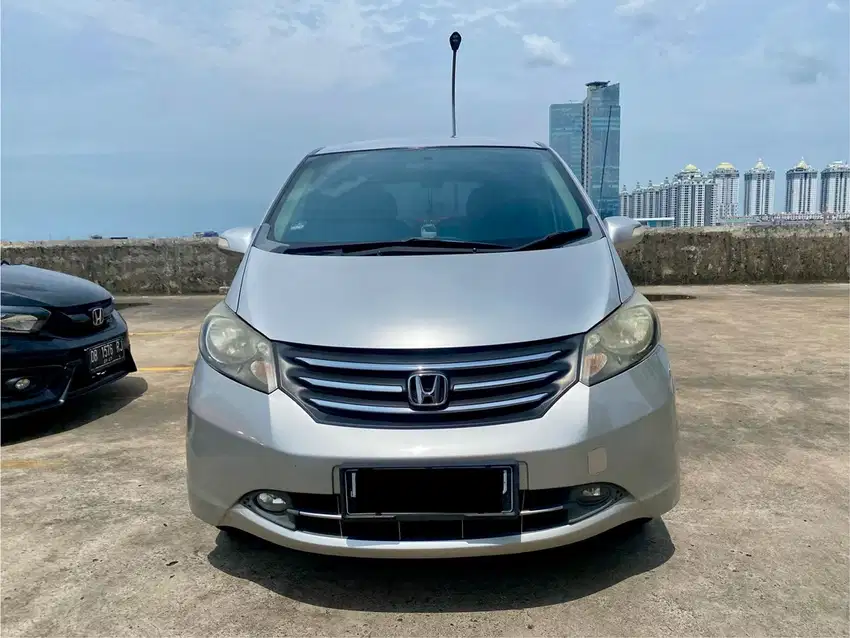 Honda Freed 2012 Bensin