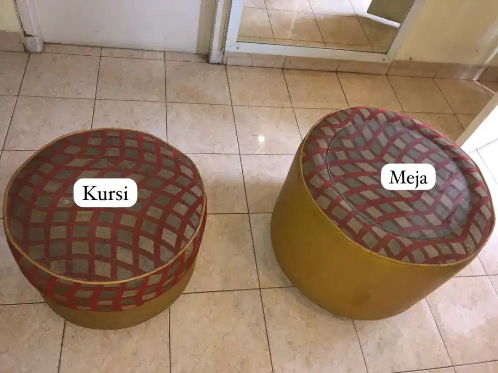 1 set meja dan bangku mini