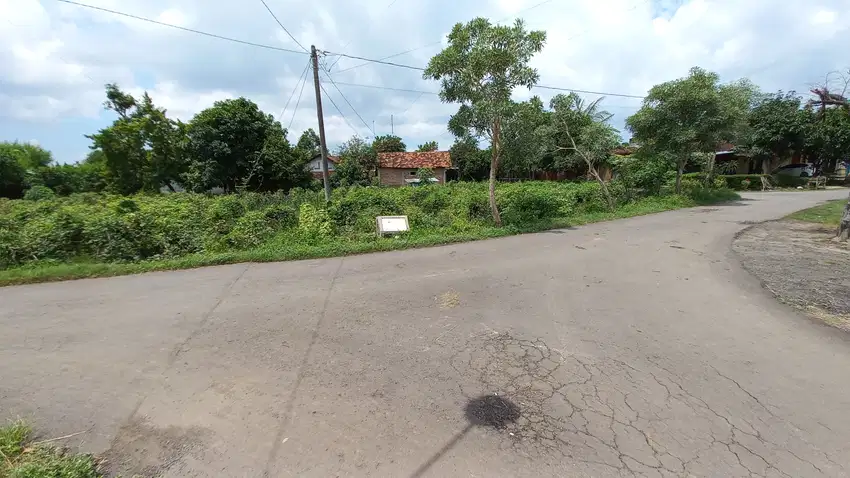 TANAH POJOK HADAP 3 MUKA (Joyokusumo ke Utara)