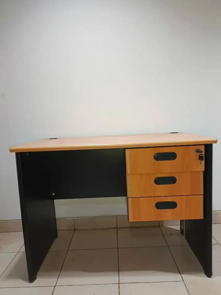 Promo Murah Meriah!! Meja Kantor UNO Uod 1031a/Meja Kerja