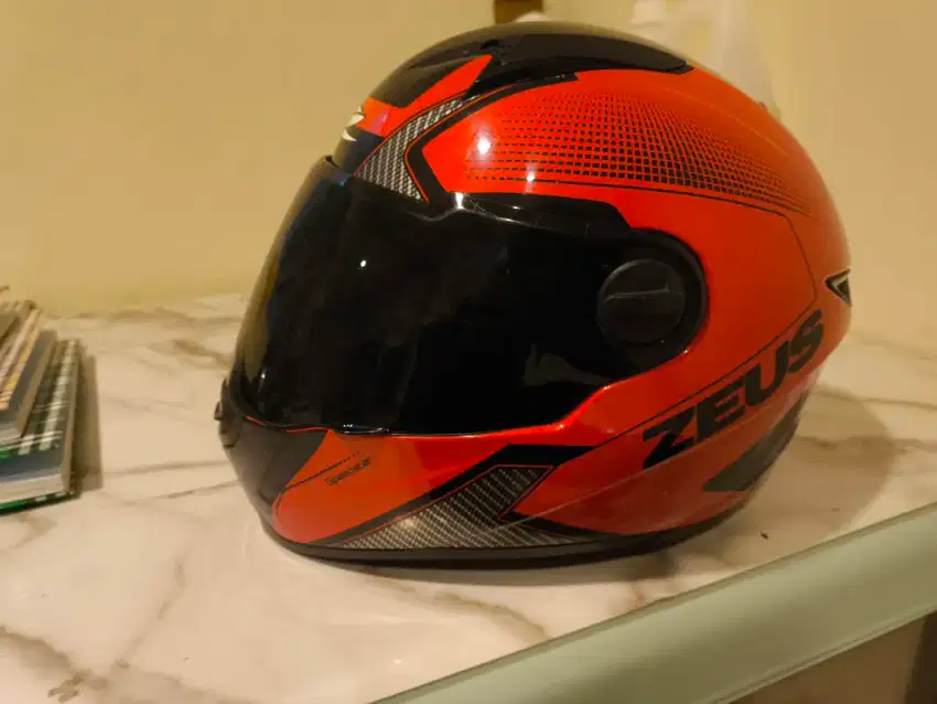 Helm Zeus Speedster Zs 811