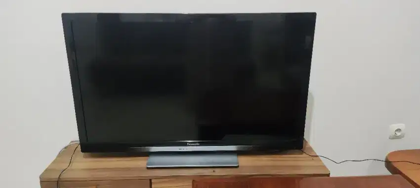 TV Panasonic VIERA TH-L42E3G (Bekas)