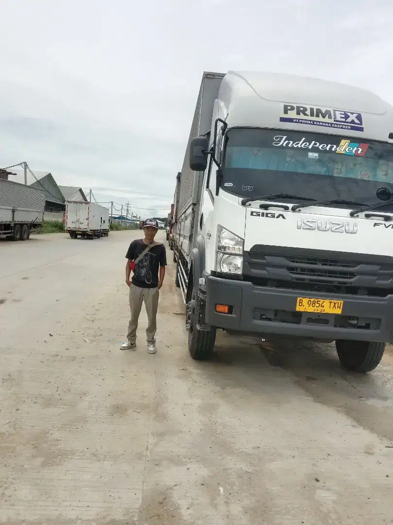 Nyari pekerjaan driver pribadi,pengiriman,engkel,box,dobel