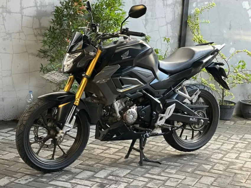 Honda cb150r 2021 km rendah ab