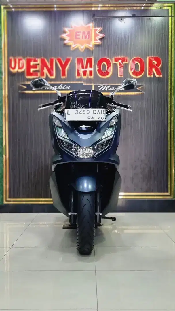 Honda PCX 160 cc thn 2023.