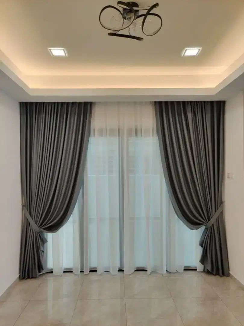 Jual tirai jendela gordyn hordeng gorden wallpaper dinding rollblind v
