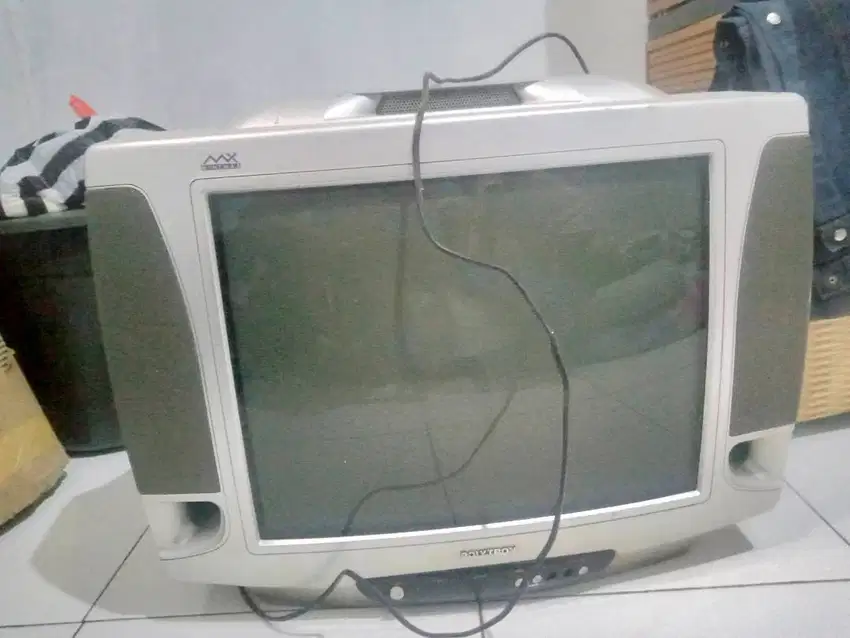 Tv Polytron tabung, 14 inch.