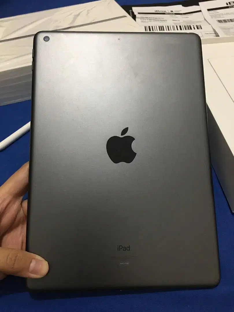 iPad 9 - 256GB (WIFI ONLY) include Apple Pencil Gen 1