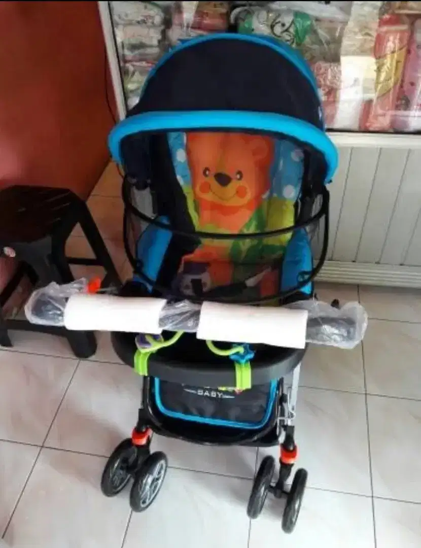 Stroller bayi pliko creative. Hadap depan belakang