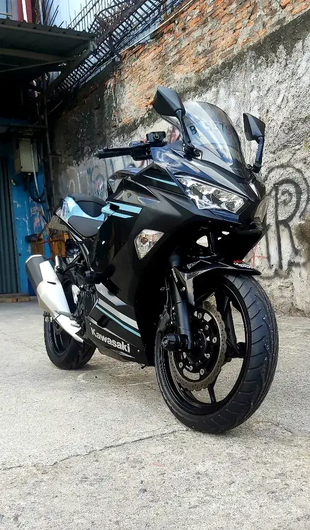 Termurah dp 3jt Kawasaki Ninja 250 Fi Abs Keyless MDP kredit