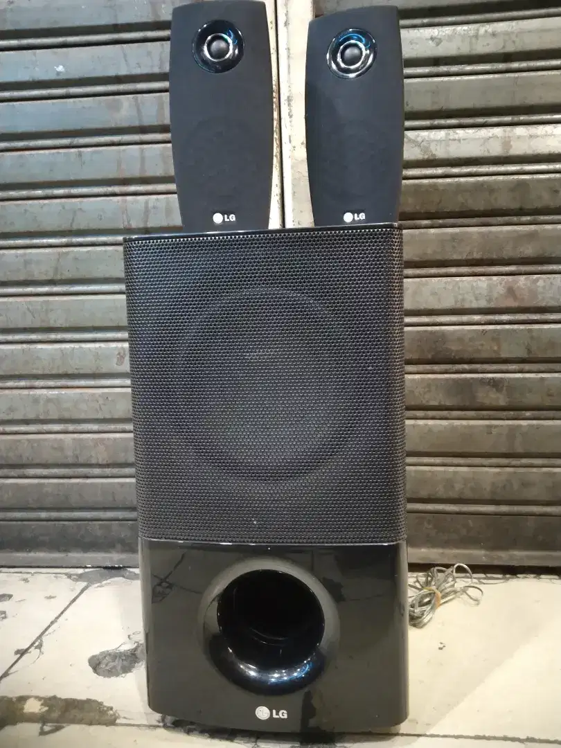 Jual subwoofer pasif LG 8ic kondisi normal,+ center 2