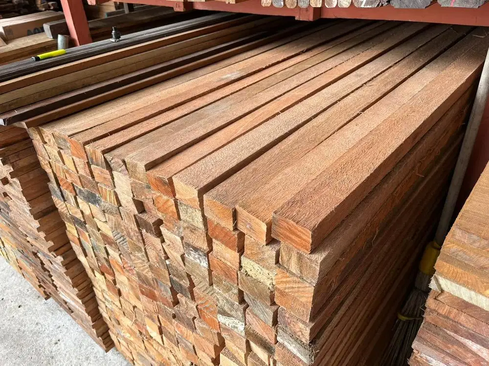 Jual KAYU MERANTI Berbagai Ukuran