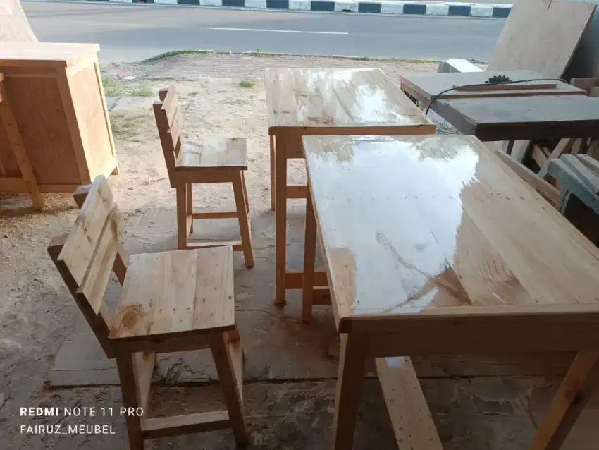 Meja belajar meja kos kosan