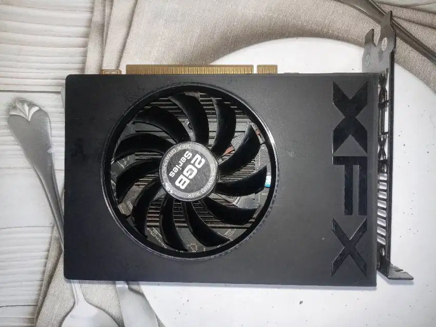 AMD Radeon R7 240 2Gb GDDR3 128 Bit