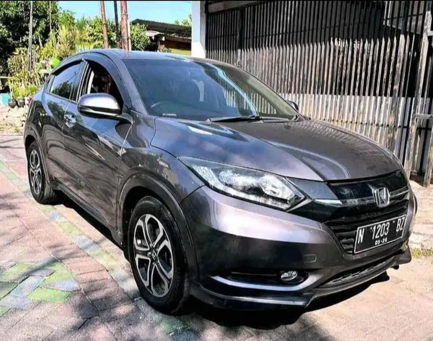 DIJUAL HONDA HRV 1.8 E PRESTIGE A/T (JBL) 2016 TERAWAT DAN ISTIMEWA