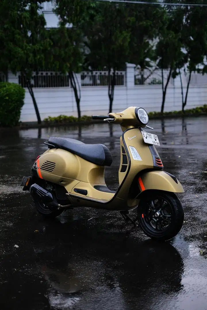 PIAGGIO VESPA MATIC GTS 150 IGET ABS 4VIE FACELIFT ASR KEYLESS GARANSI