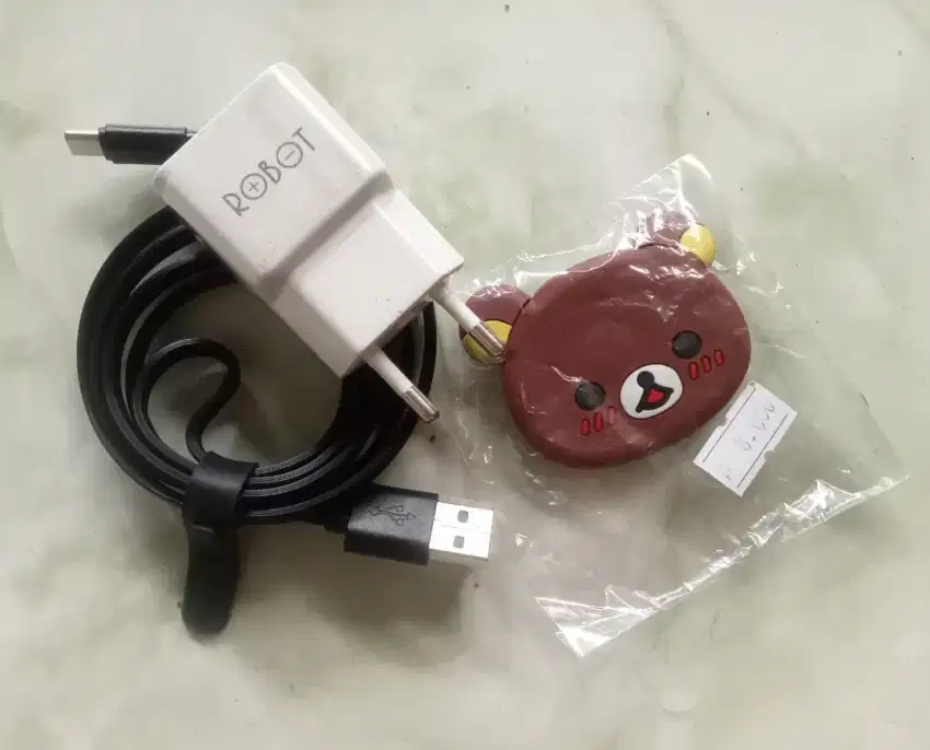 Charger + kabel data + pop socket free masker