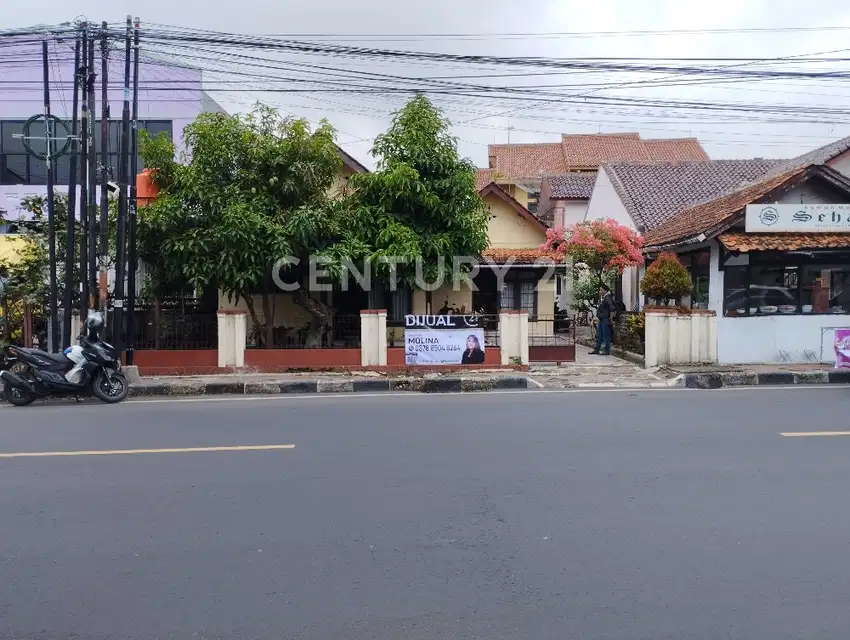 Rumah Akses Pinggir Jalan Nasional Kuningan