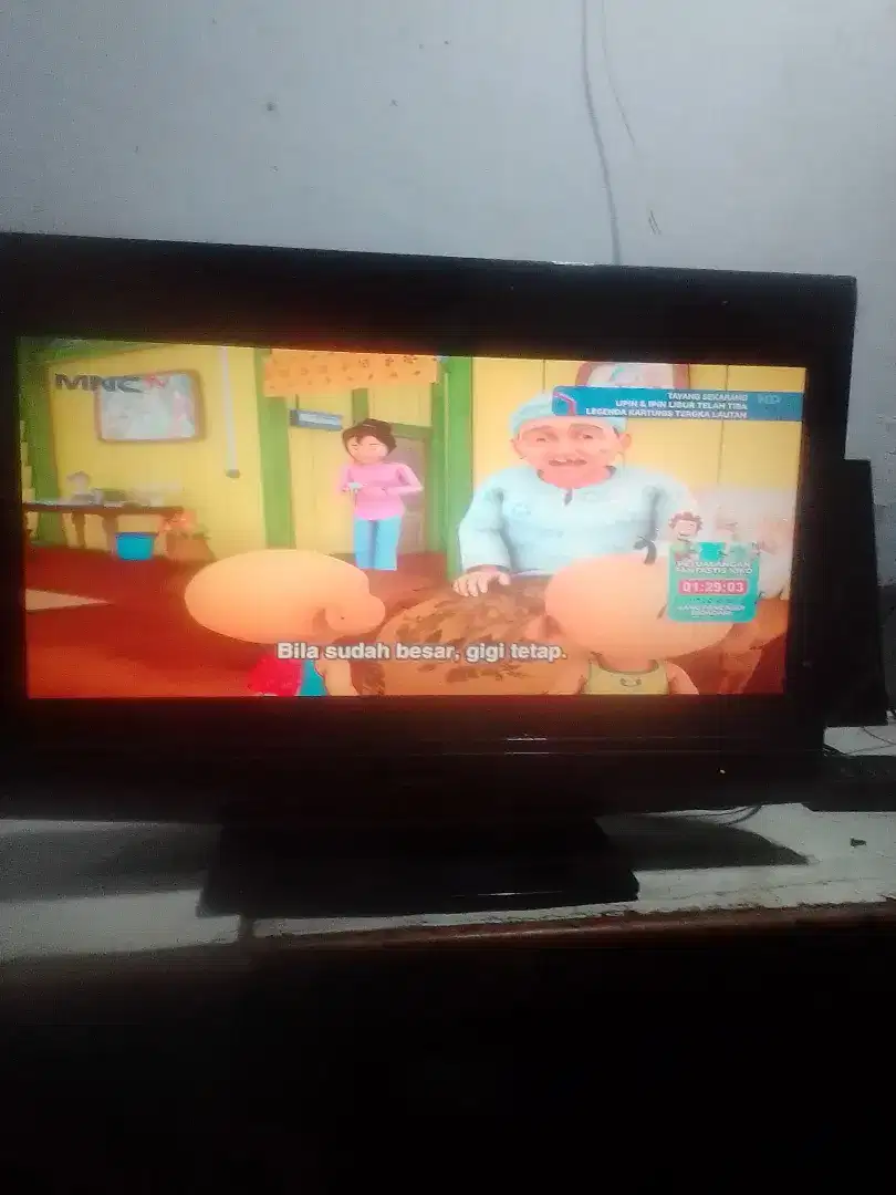 Tv lcd Sharp 32in analog seken,kondisi normal + remot