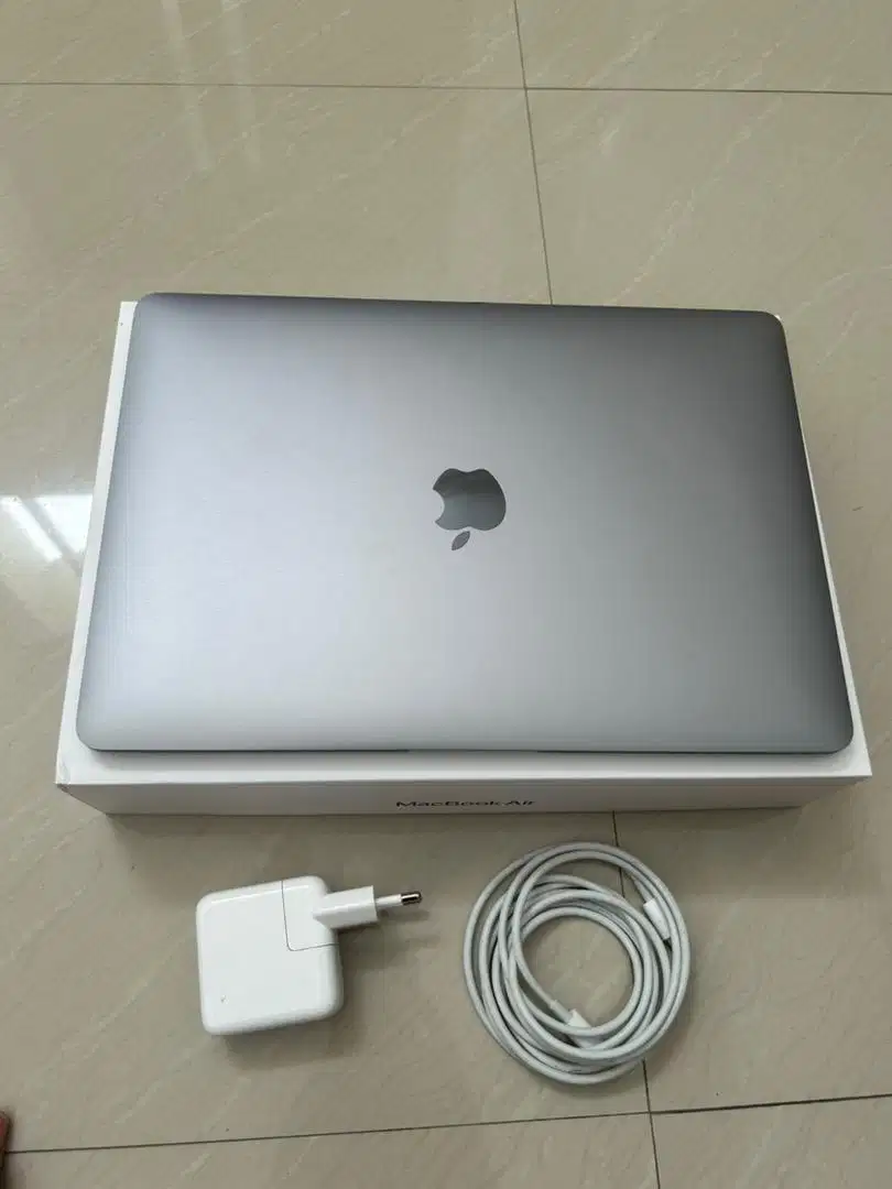 macbook air m1 8/256 space grey fullset ibox garansi habis