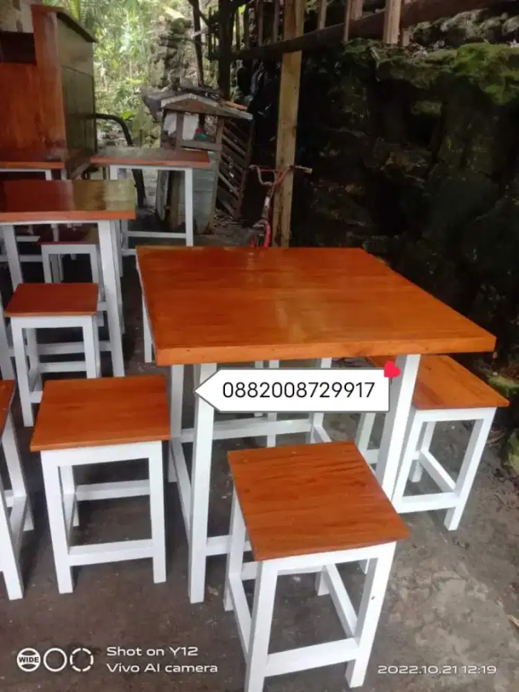 set meja kursi cafe