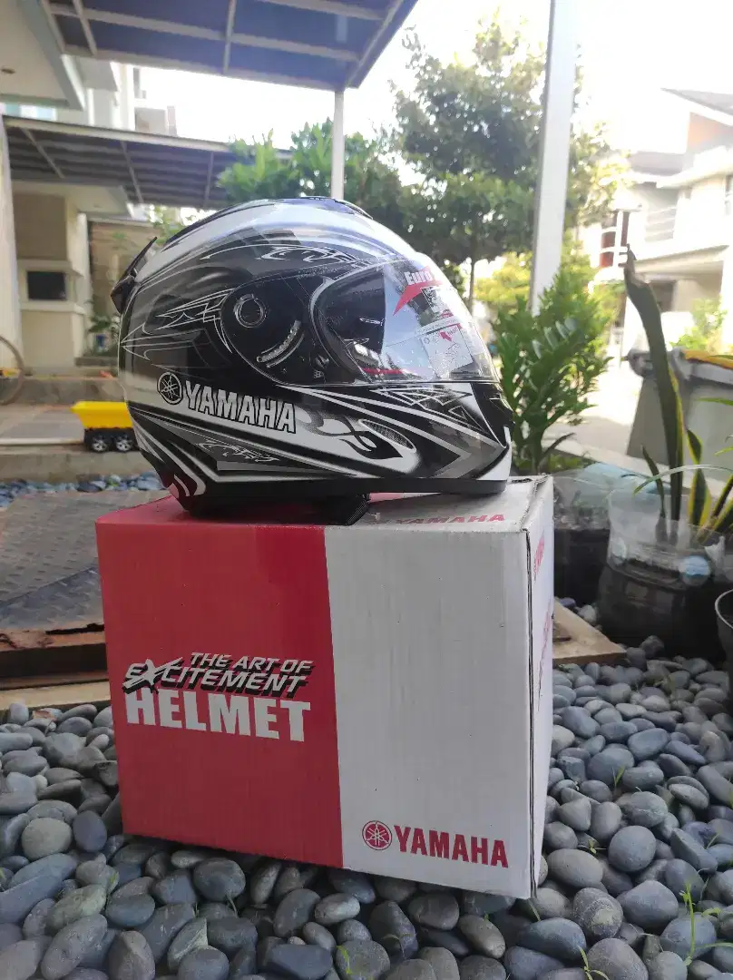 Jual Helm Fullface Yamaha Baru