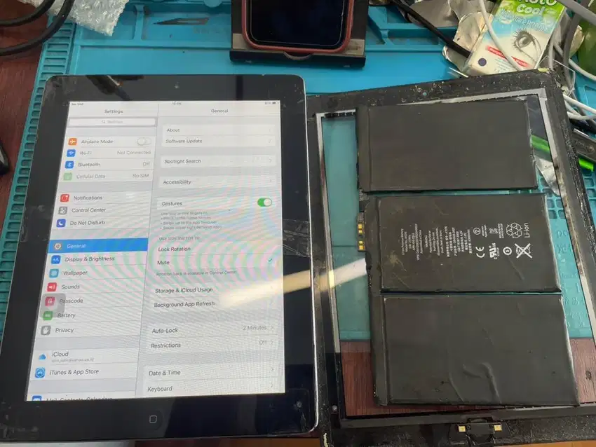 Ganti baterai dan touchscreen ipad 2