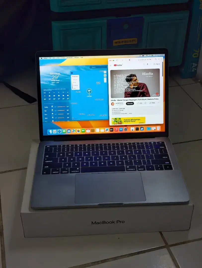 Macbook Pro 2017 8/128 (- arrow kanan)